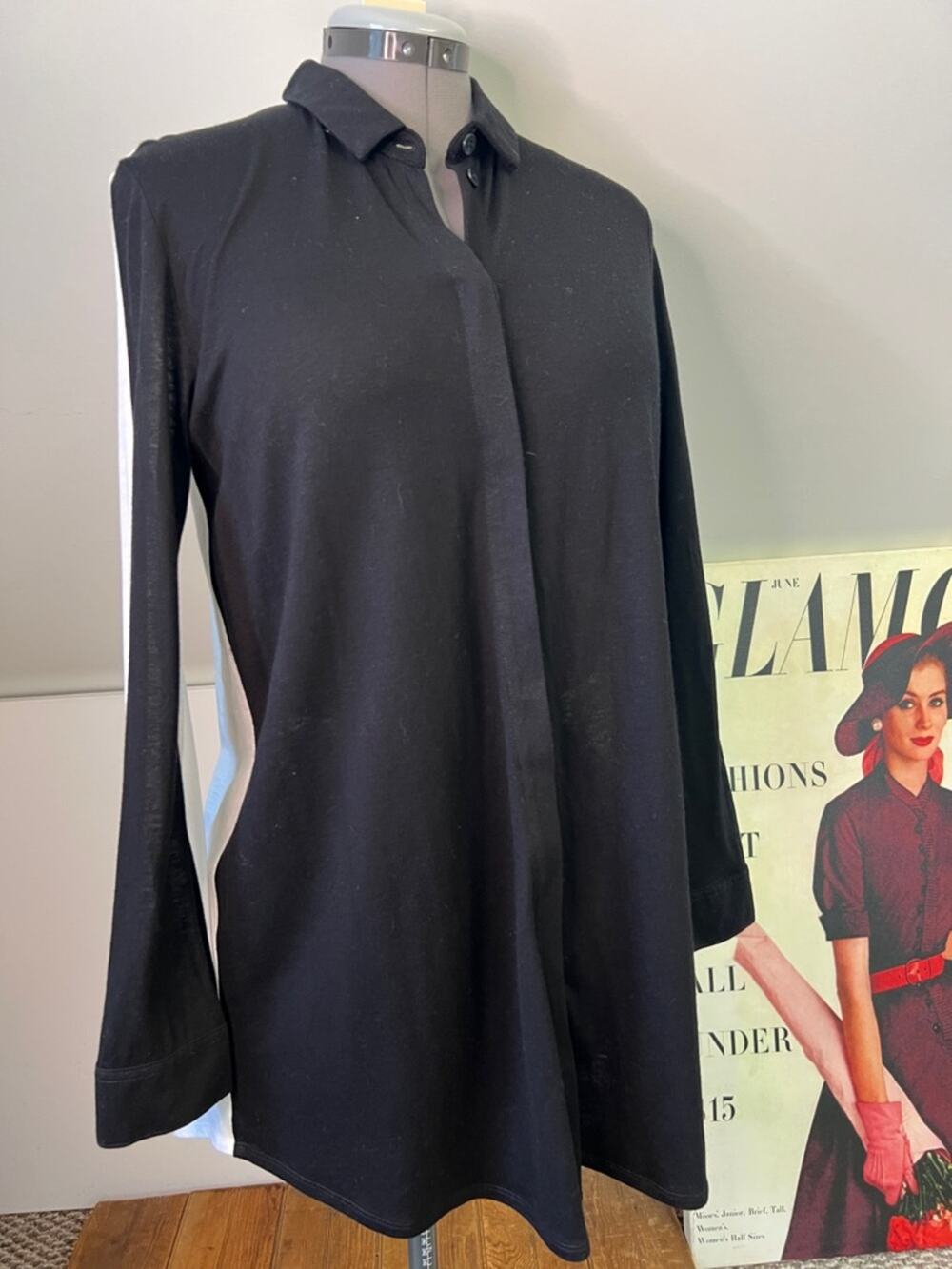 Women’s Marimekko Button-Down long Shirt loose fitting dramatic black and White